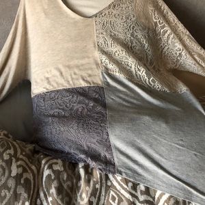 Cotton tee with lace angled shirt